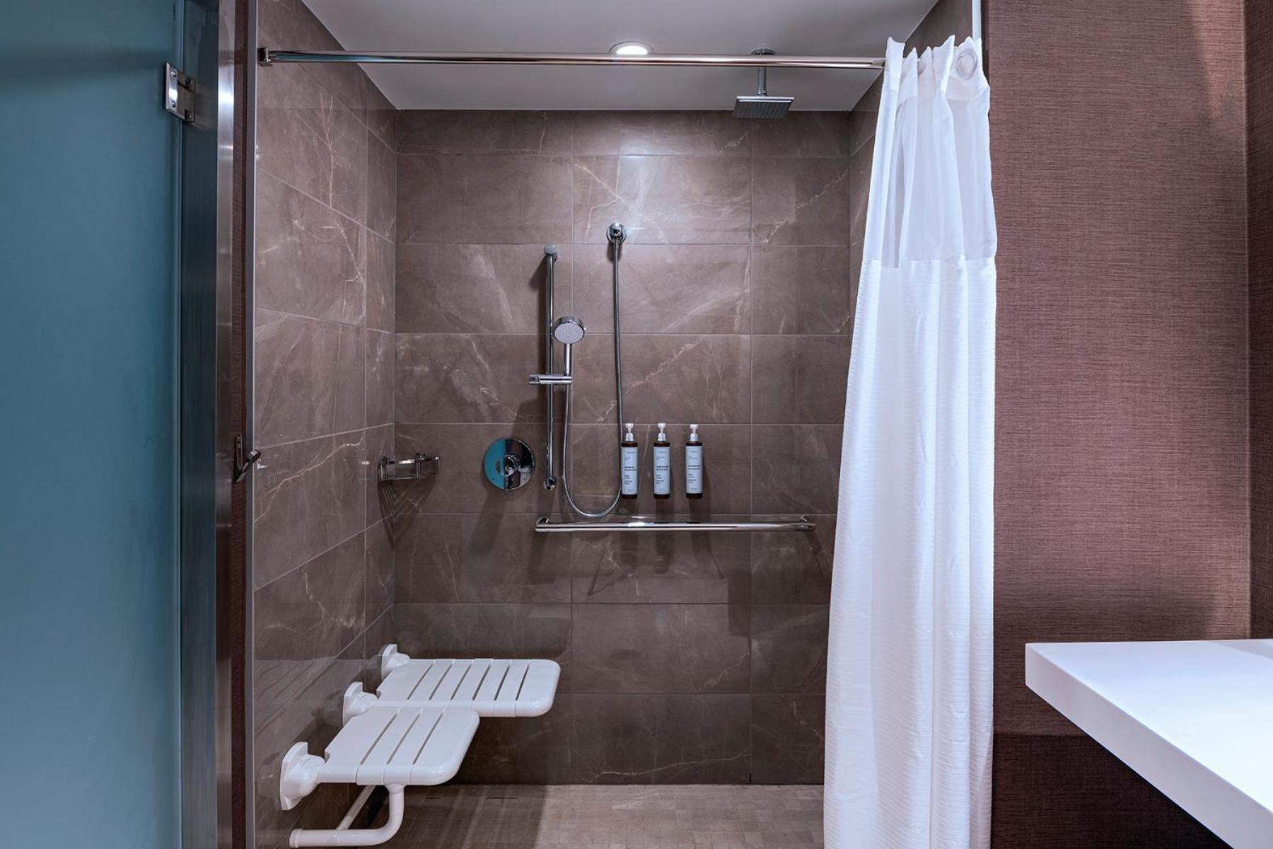 Ac Hotel By Marriott Waco Downtown Экстерьер фото