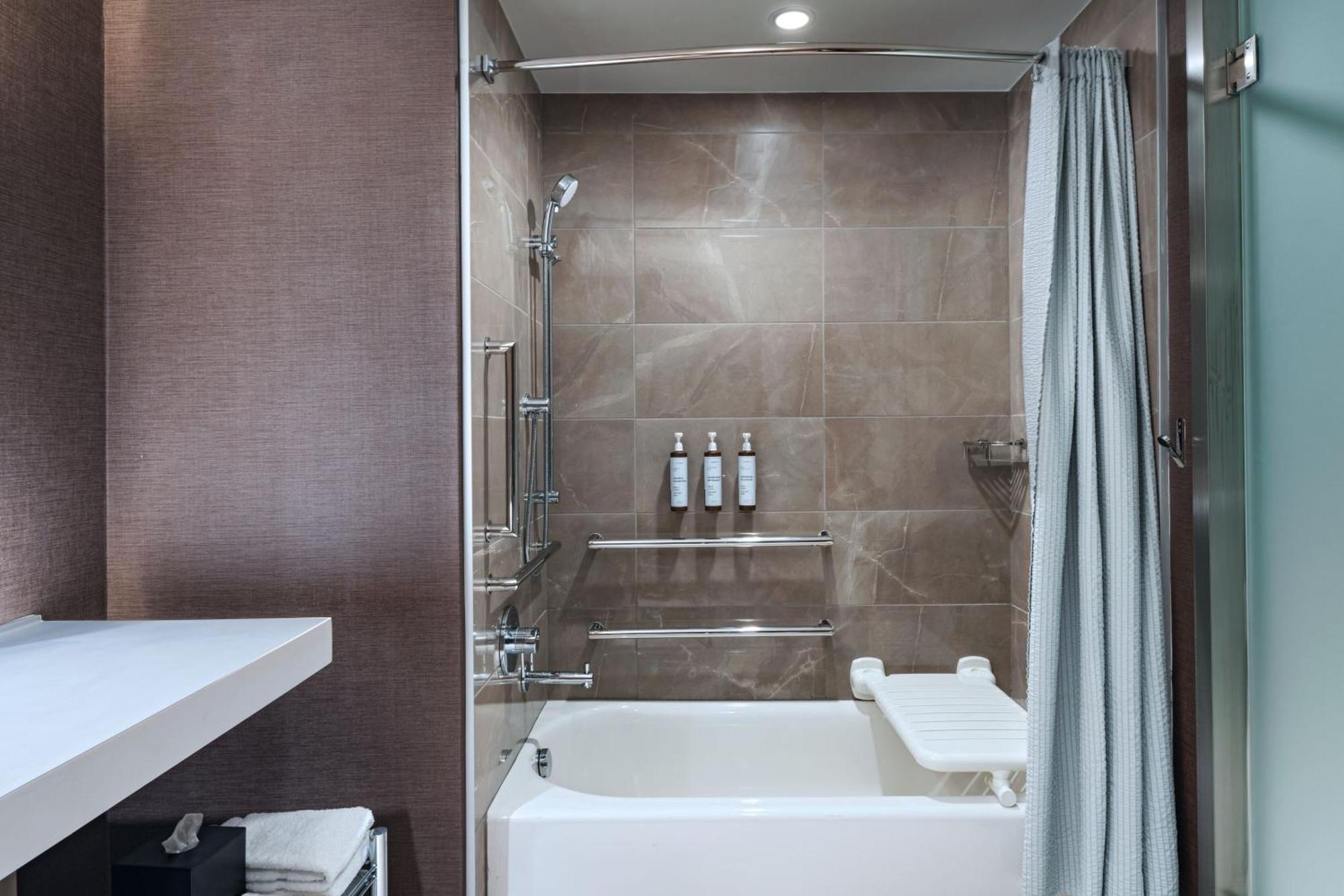 Ac Hotel By Marriott Waco Downtown Экстерьер фото