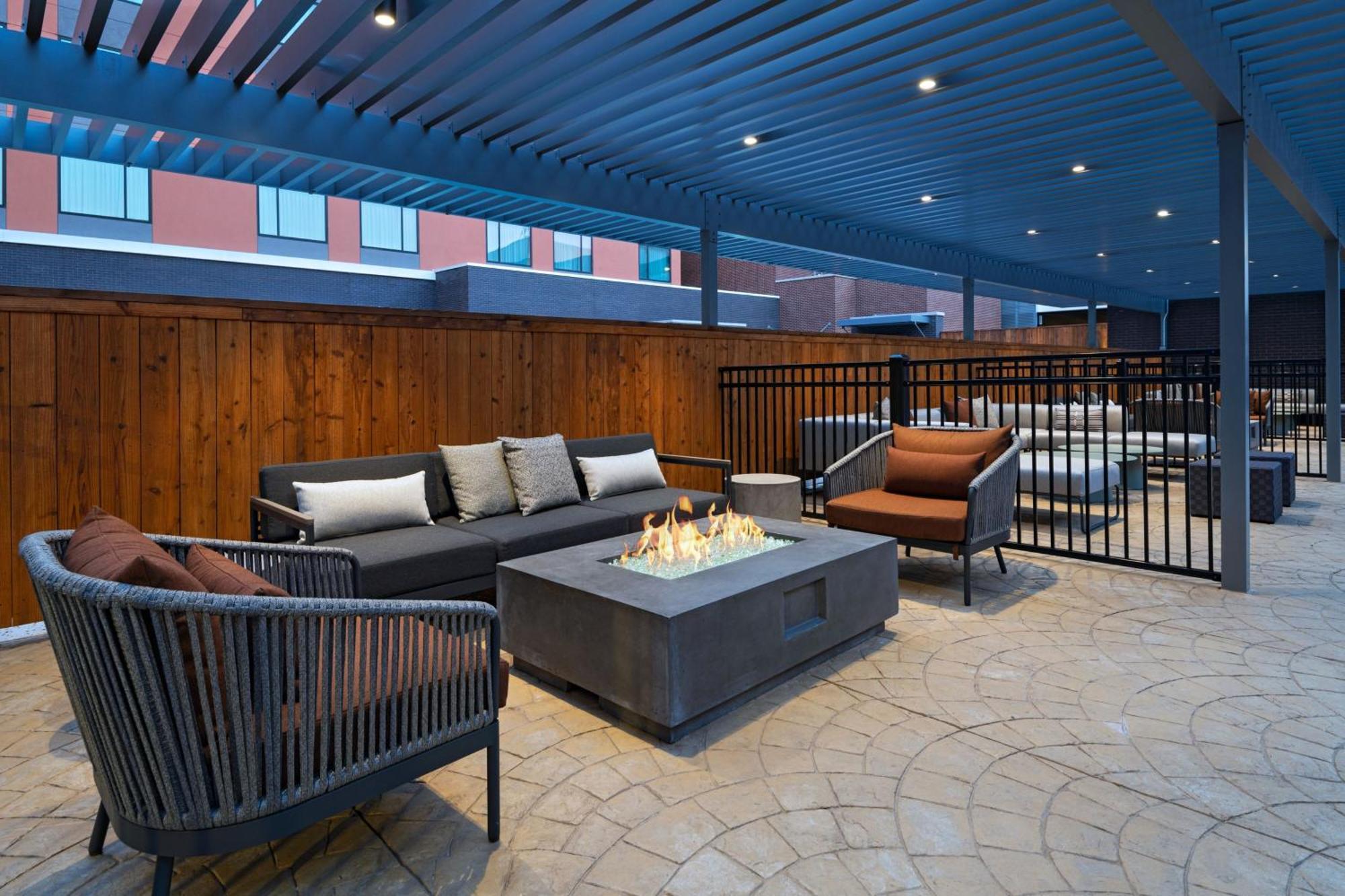 Ac Hotel By Marriott Waco Downtown Экстерьер фото